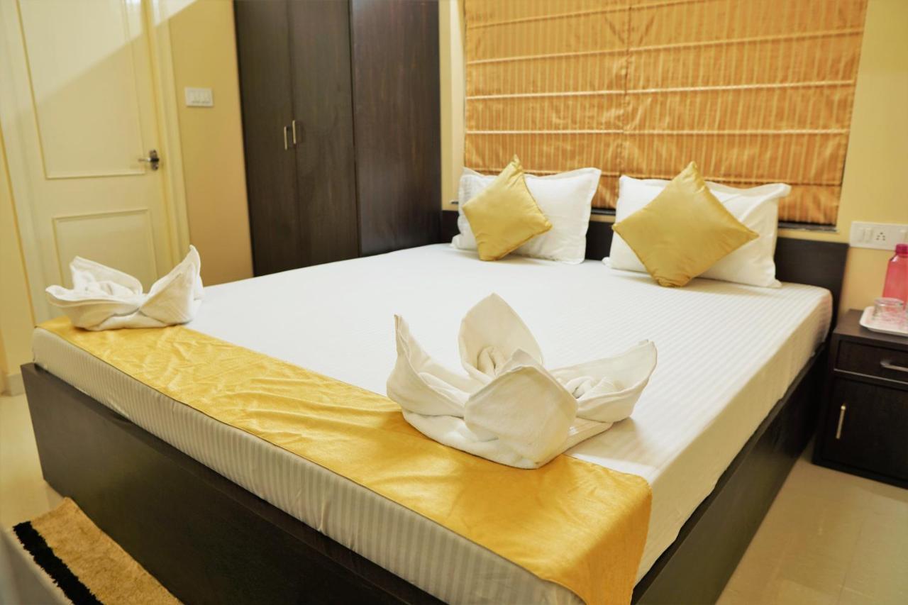 Hotel Rama Golden Root New Town Calcuta Exterior foto